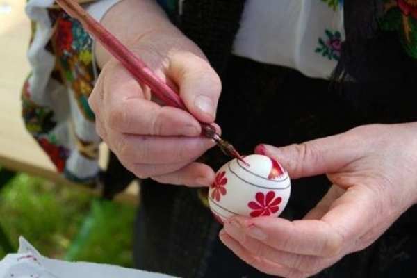 Easter in Moldova Egg painting